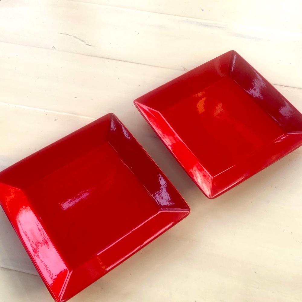 Waechtersbach Square Dinner Plate ***. Set of 2 **** Gently Used *** Red Cherry